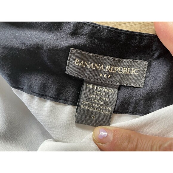 Banana Republic Women’s Zip Mini Skirt Floral Y2k 90s Party Shell 100% Silk Sz 4 - Picture 6 of 7